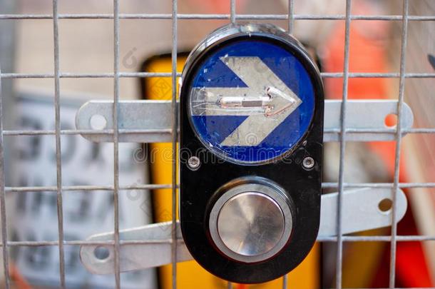 悉尼交通光按钮,交通光步行者人行横道英语字母表的第2个字母