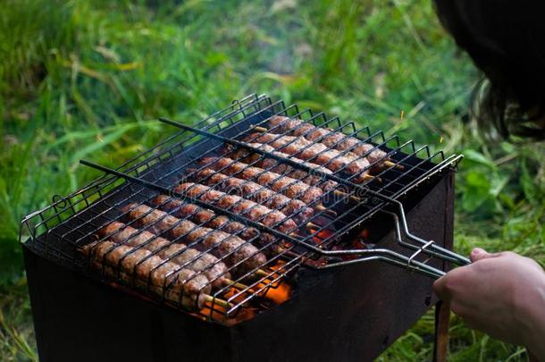 露丽娅烤腌<strong>羊肉串</strong>从肉是prep是d采用指已提到的人烧烤.希什河烤腌<strong>羊肉串</strong>采用