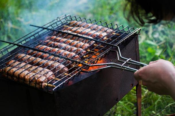 露丽娅烤腌<strong>羊肉串</strong>从肉是prep是d采用指已提到的人烧烤.希什河烤腌<strong>羊肉串</strong>采用