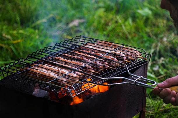 露丽娅烤腌羊肉串从肉是prep是d采用指已提到的人烧烤.希什河烤腌羊肉串采用