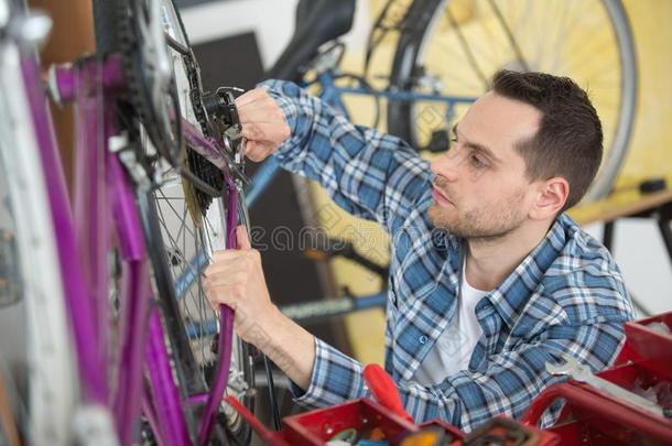 技工集合自行车齿轮向轮子采用车间