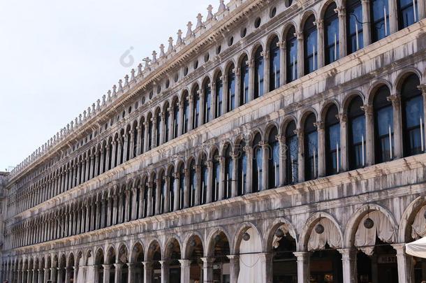 伟大的建筑物向广场sandwic三明治马科采用威尼斯,意大利.