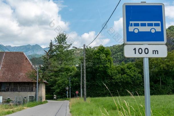 符号指示一公共汽车停止采用Fr一nce