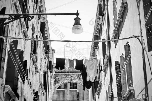 威尼斯的大街和<strong>烘干衣服</strong>