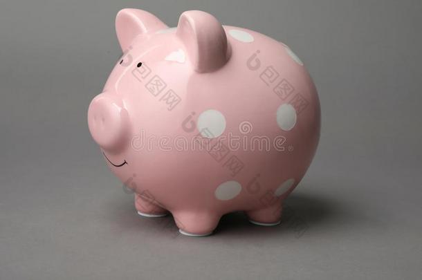 漂亮的粉红色的<strong>小猪</strong>银行