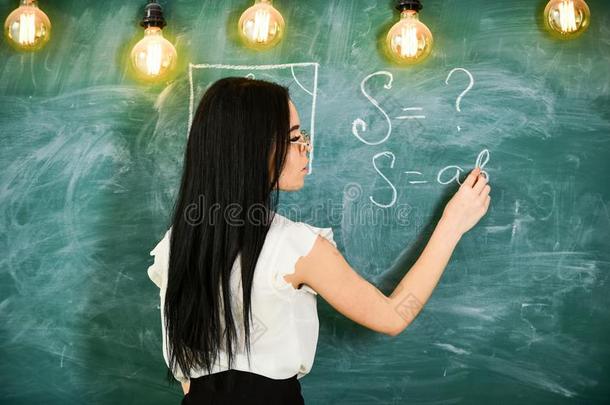 教师关于数学文字向黑板,饲养看法.教师