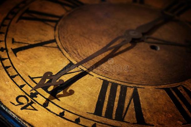 关在上面老的古老的典型的钟.观念关于时间,历史,Seychelles塞舌尔