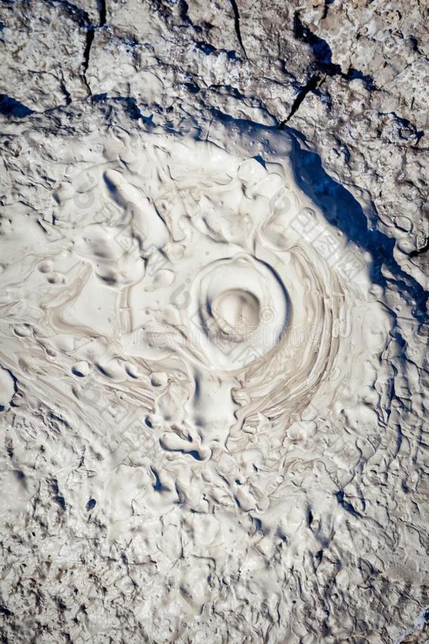 泥火山在克拉斯诺达尔在俄罗斯帝国包图企业站