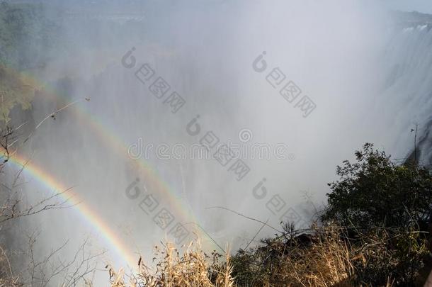 双的彩虹,四轮折篷马车降低看见从指已提到的人赞比亚人面