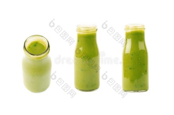 绿色的调味汁采用一瓶子isol一ted