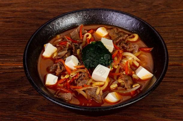 日本人汤和豆腐和牛肉