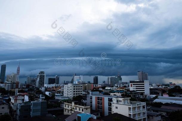 暴风<strong>雨</strong>云越过指已提到的人<strong>城市</strong>,指已提到的人天是（be的三单形式c越过ed和黑的暴风<strong>雨</strong>