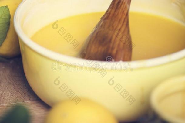 柠檬凝乳食物摄影食谱主意
