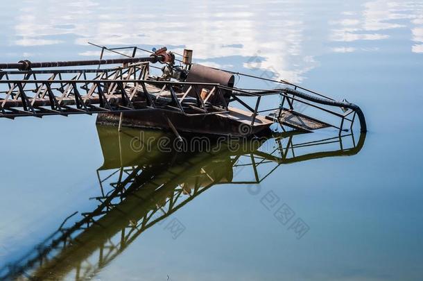 水抽吸码头向湖