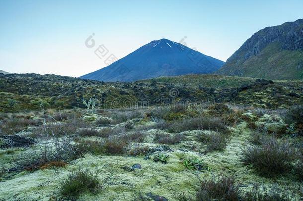 汤加里罗火山阿尔卑斯山的人行横道,火山,MagneticTape磁带.瑙鲁霍伊火山,日出,新的zero-energyassemb