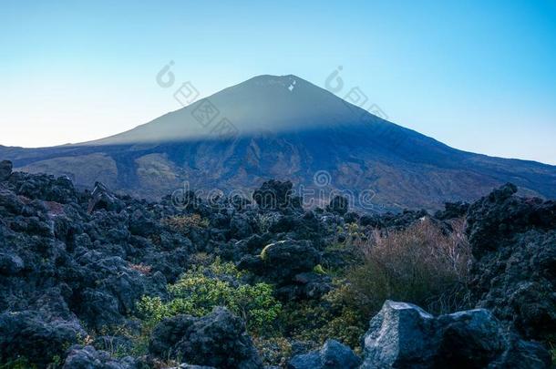 汤加里罗火山阿尔卑斯山的人行横道,火山,MagneticTape磁带.瑙鲁霍伊火山,日出,新的zero-energyassemb