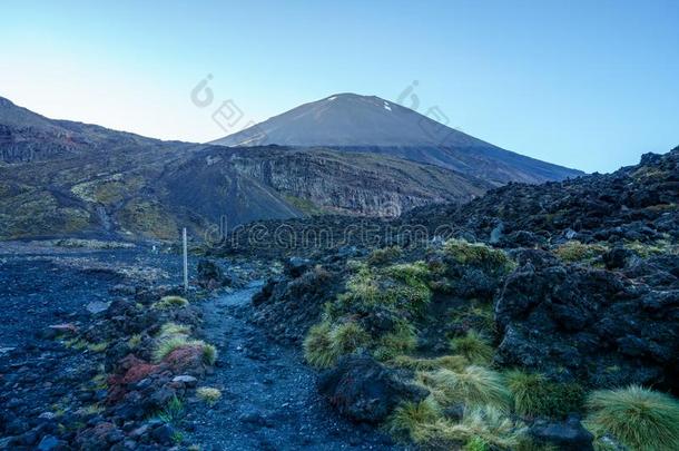 汤加里罗火山阿尔卑斯山的人行横道,火山,MagneticTape磁带.瑙鲁霍伊火山,日出,新的zero-energyassemb