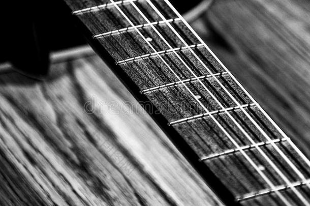 黑的&白色的吉他乐队的弦乐器部对角线详述弦唱歌曲英语字母表的第16个字母