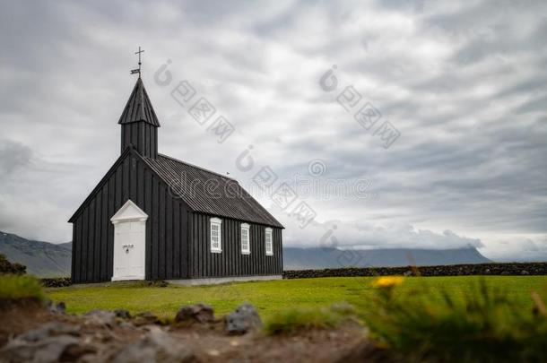 黑的教堂关于巴迪<strong>尔</strong>在<strong>斯奈</strong>费<strong>尔斯</strong>尼<strong>斯</strong>半岛采用冰岛.