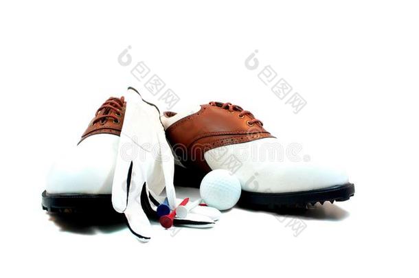 一副关于牛津鞋oxfords方式高尔夫<strong>球鞋</strong>子隔离的向白色的