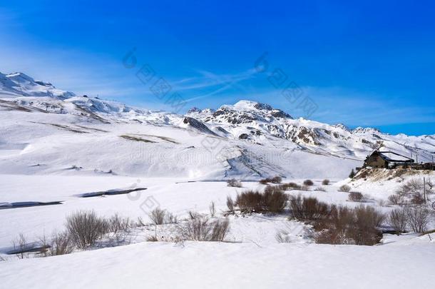 形体滑雪地区采用韦斯卡比利牛斯山脉Spa采用