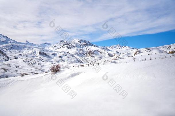 <strong>形体</strong>滑雪地区采用韦斯卡比利牛斯山脉Spa采用