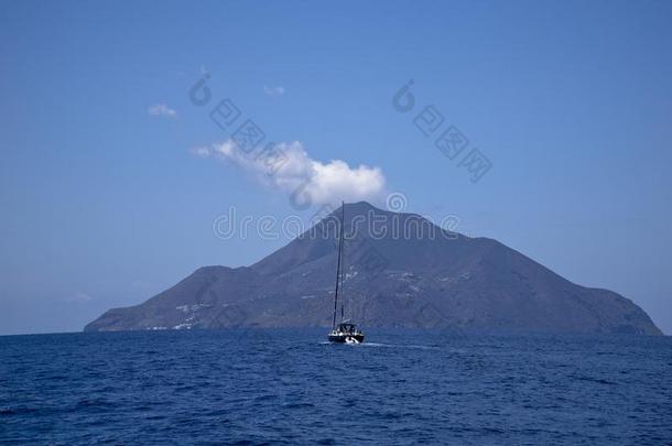 意大利西西里岛风的岛,火山边缘之恋