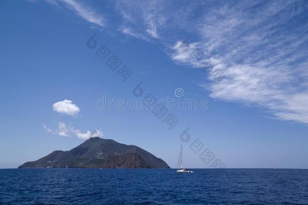 意大利西西里岛风的岛,火山边缘之恋