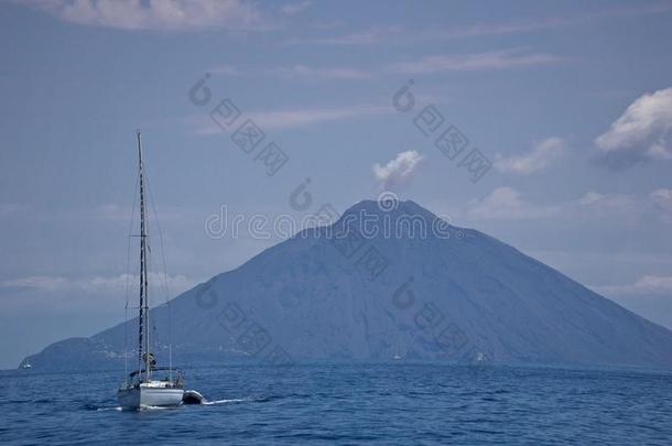 意大利西西里岛,风的岛,火山边缘<strong>之恋</strong>