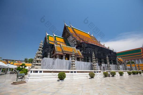 泰国或高棉的佛教寺或僧院苏塔特泰普哈瓦拉拉姆庙在下面建筑物