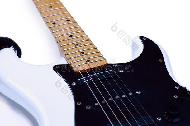 电的吉他向白色的背景