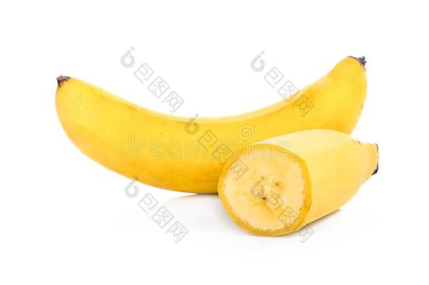 <strong>香蕉</strong>和一半的将<strong>切开香蕉</strong>隔离的向白色的背景