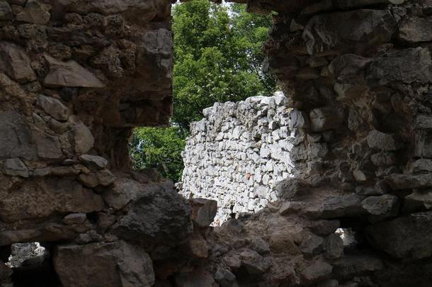 毁坏关于提丁城堡,斯洛伐克