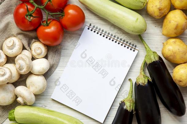 放置关于不同的生的蔬菜s蔬菜为烹饪术健康状况蔬菜食物,