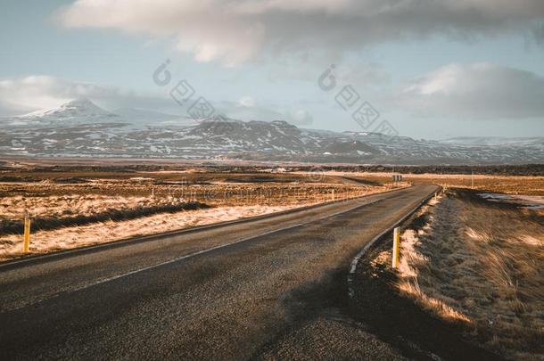 大街公路戒<strong>指路</strong>不.1采用冰岛,和看法朝人名