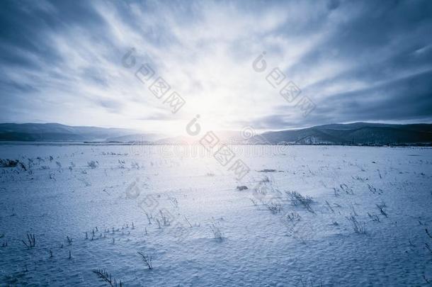 冬风景关于指已提到的人小山在旁边贝加尔湖湖.