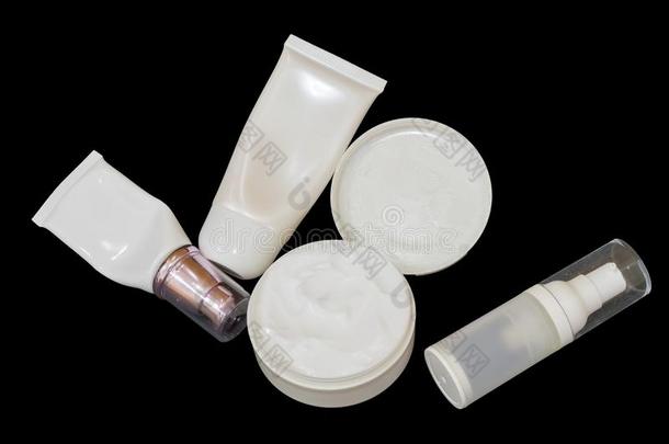 敞开的罐子关于面容乳霜和化妆品乘积.