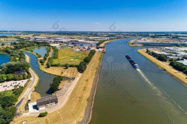 空气的看法商业的船人行横道指已提到的人河莱茵河采用一地区