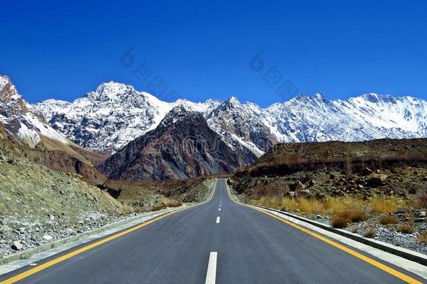 解决,喀拉昆仑山脉公路,最高的国际的公路,爸