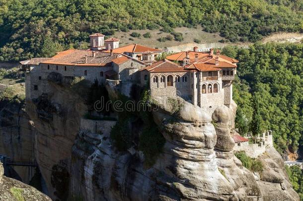 看法关于神圣的修道院关于锁定采用曼代奥拉,塞萨利,希腊