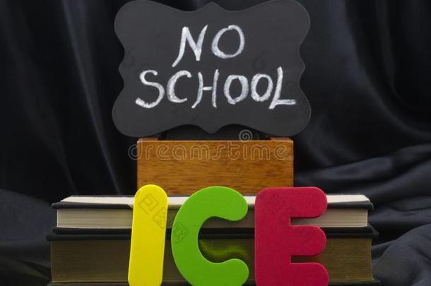 冰危险带来向不学校结尾的