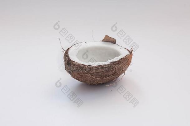 热带的椰子和白色的中心向白色的亚麻布
