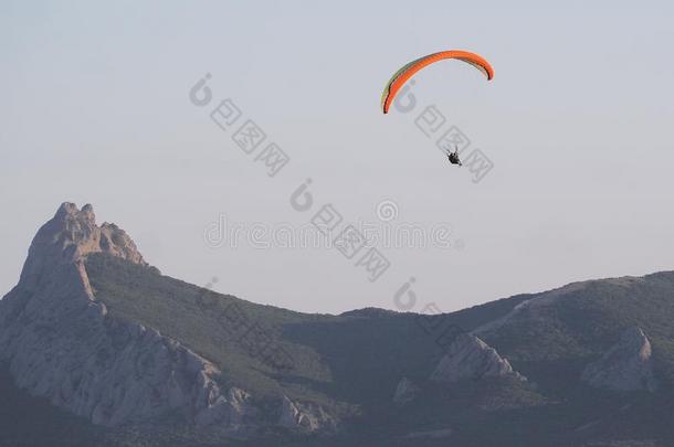 <strong>滑翔伞运动</strong>在指已提到的人山Voloshin在指已提到的人科特贝尔克里米亚