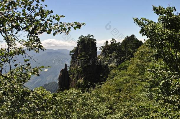 指已提到的人黄色的山采用安徽,Ch采用a