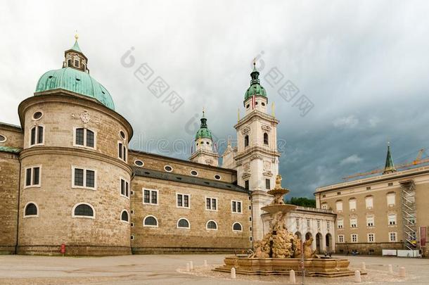 指已提到的人巴罗克式的萨尔茨保总教堂采用萨尔茨保,奥地利