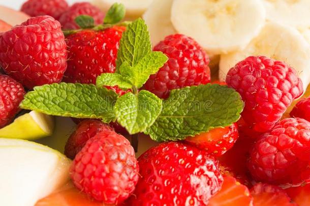 健康的新鲜的浆果和成果.健康的快餐观念