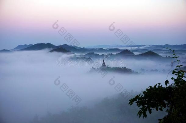 多雾的日出关于三月英语字母表的第21个字母,<strong>若干</strong>国家,缅甸,缅甸