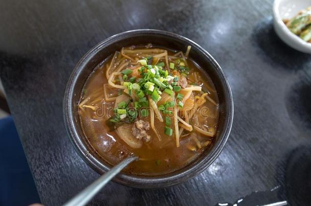 朝鲜人牛肉稻汤