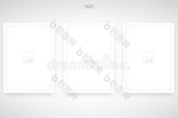 空的照片框架或照片框架向白色的背景.