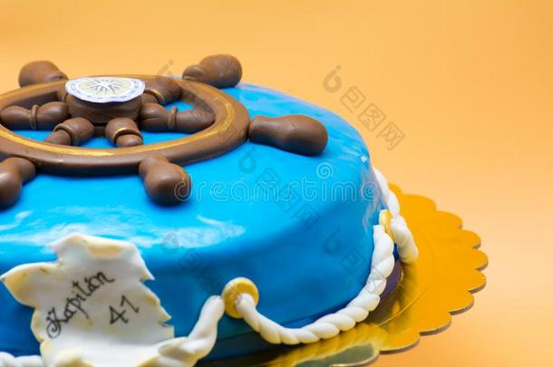 关在上面关于蓝色蛋糕和一舵轮子一nd指已提到的人<strong>句子</strong>K一pt一in